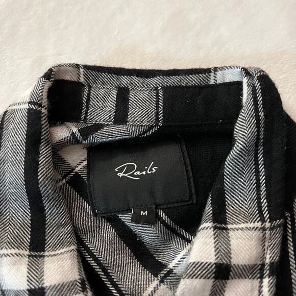 Rails Plaid Flannel Hunter Checkered Button Down Blouse Size Medium *SMALL FLAW* - Picture 4 of 10